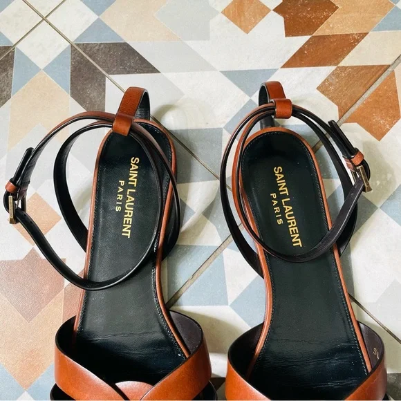 Authentic Saint Laurent Tribute Smooth Leather Flat Sandal in Toffee, size 40 - Picture 7 of 17